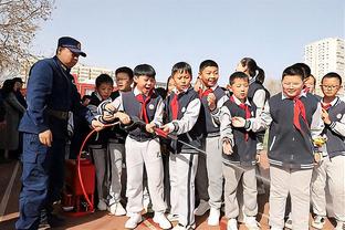 男子古典式摔跤77公斤级-中国选手刘瑞获得铜牌
